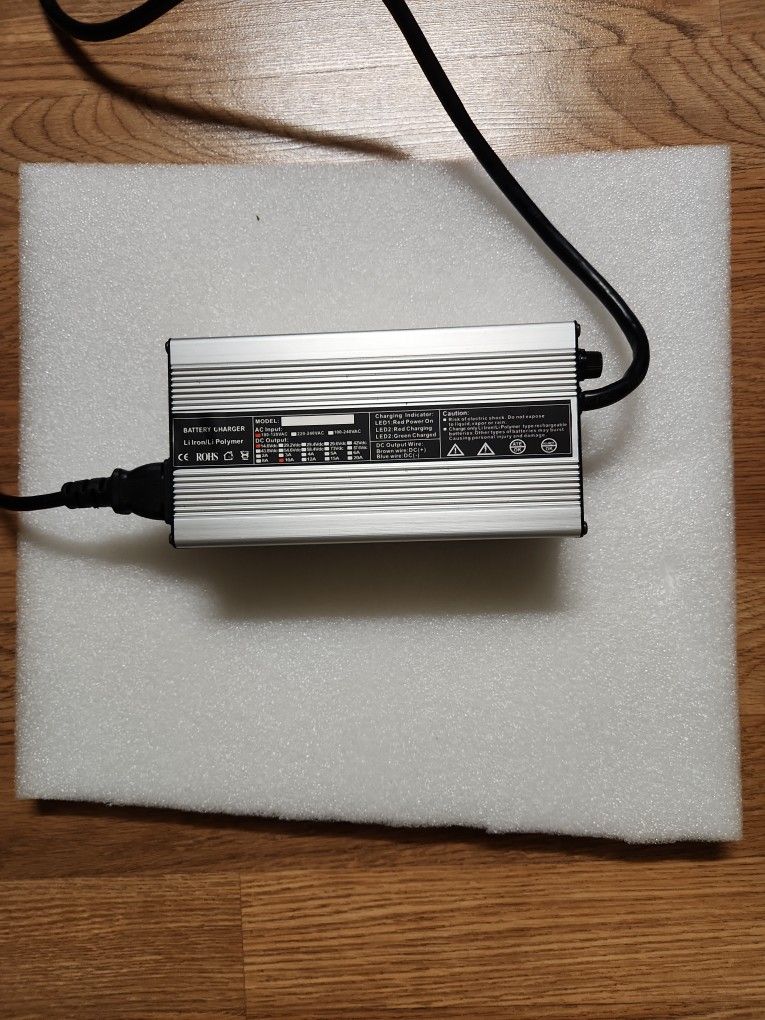 10 Amp Li Iron/li Polymer Battery Charger