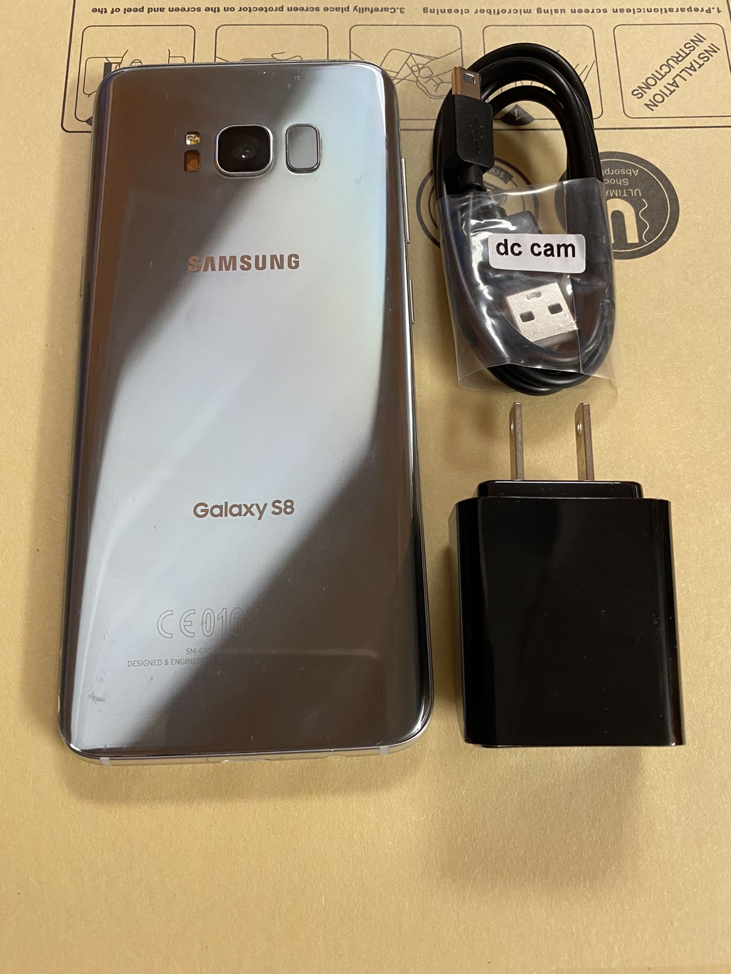 Samsung galaxy s8 unlocked,sold with store warranty