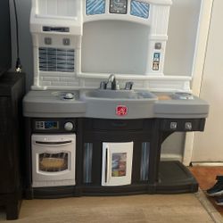 Play Kitchen