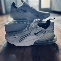 White Nike AirMax 270 Shoes