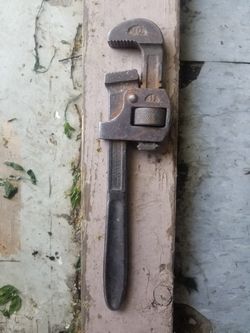 Improved stillson 10" pipe wrench