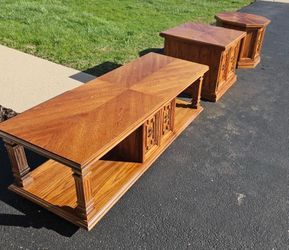 Coffee table set