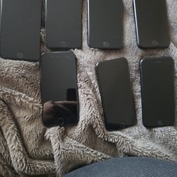 Like New iphone se 3rd unlocked