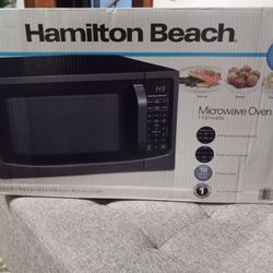 New Hamilton Beach Microwave Oven 