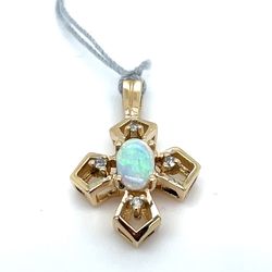 14KT Yellow Gold Opal Pendant 2.00g I-1158