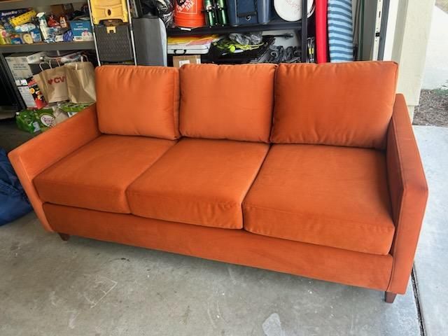 Couch brand new