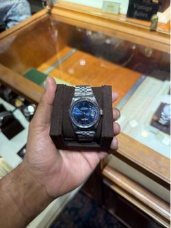 Rolex datejust factory dial Blue Roman jubilee gold bezel 1991