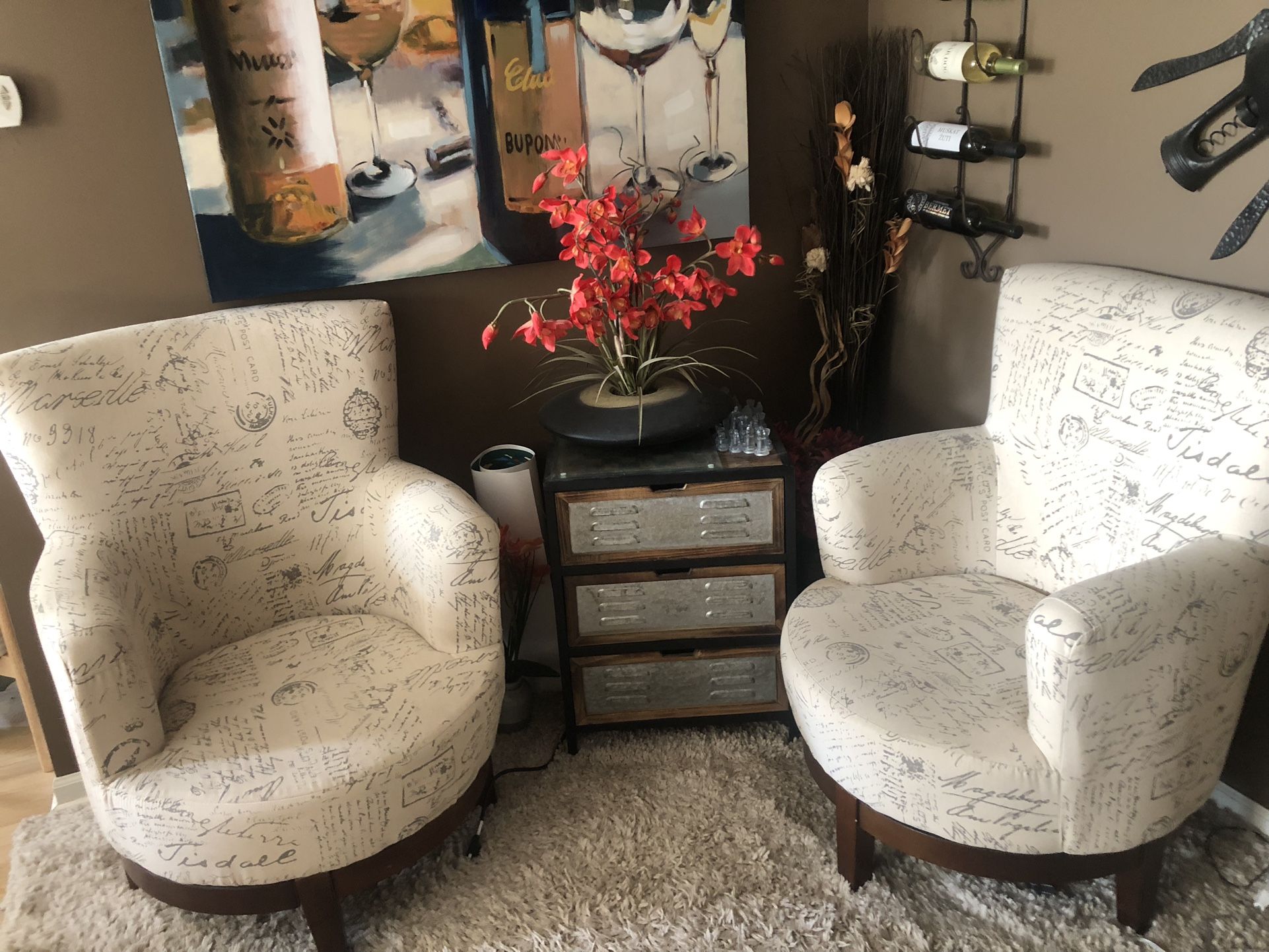 Set Of Beautiful Swivel Chairs