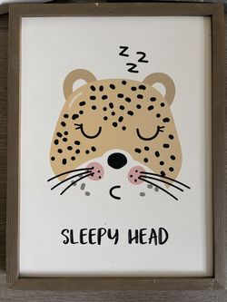 Sleepy head wall frame