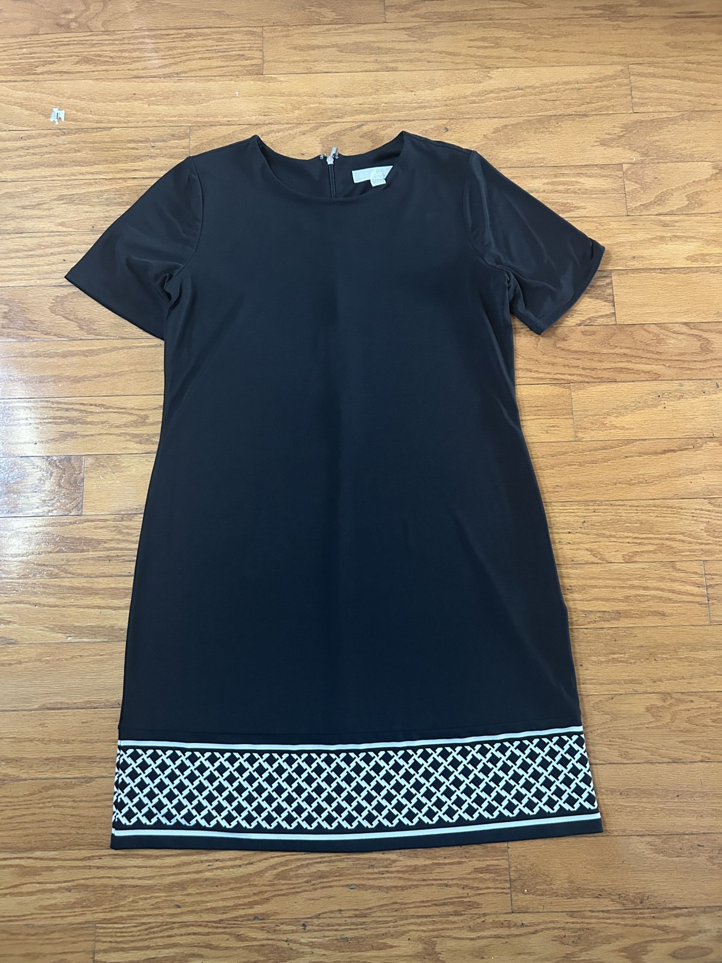 Like new Michael Kors Elegant Black Dress with White Accents Size M