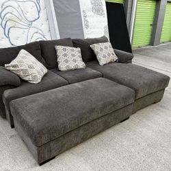 Sectional Couch with Chase 