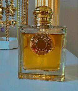 Burberry goddess perfume