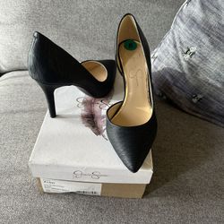 Jessica Simpson Black Buff Embosed Snke High Heels. Size 8 M