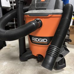 12 gal Ridgid Shop Vac