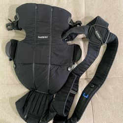BabyBJORN Carrier 
