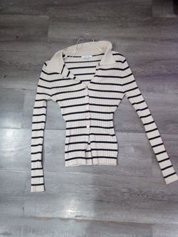 Beige/ Offwhite Collared Top