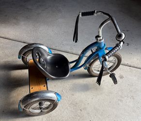 Schwinn Roadster Tricycle - great condition