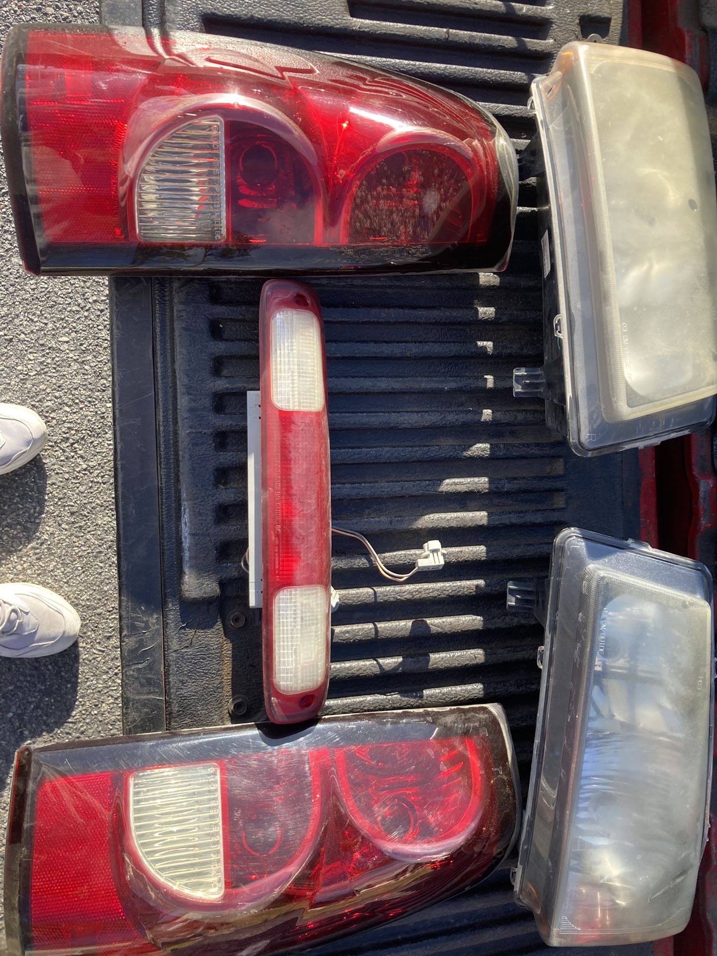 Silverado Lights 2003–2007 Head Tail 3rd Brake $7 Each Norfolk AirPort Area 