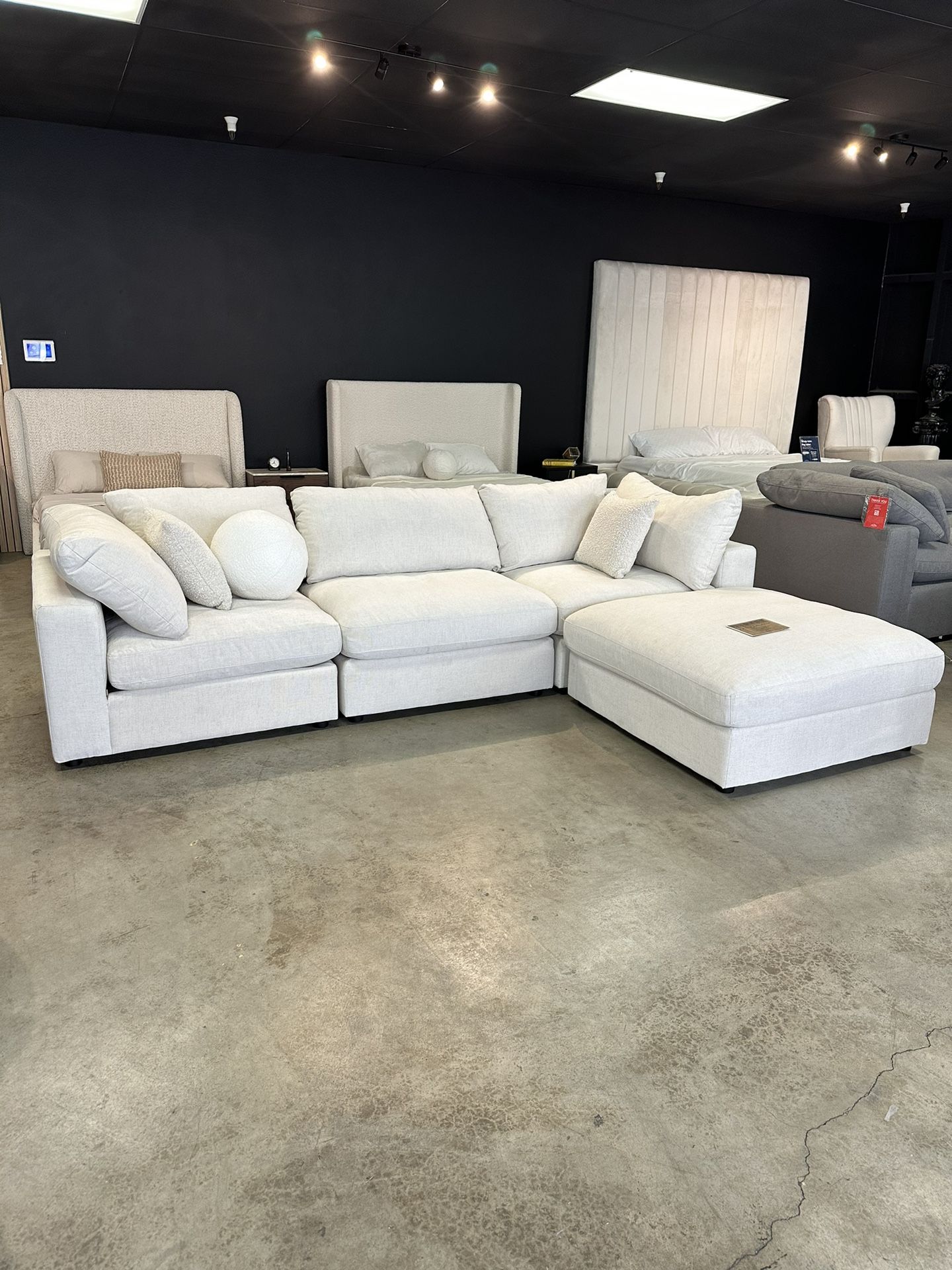 Modular “Cloud” Sectional Couch Sofa Chaise with Ottoman for Living Room-Clearance Warehouse Sale