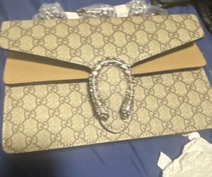 Gucci Dionysus GG Pattern Shoulder Bag Beige Brown Silver Hardware Buckle Accent