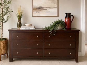 Wood Bedroom Set – Excellent Condition