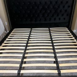 King Size Upholstered Bed 