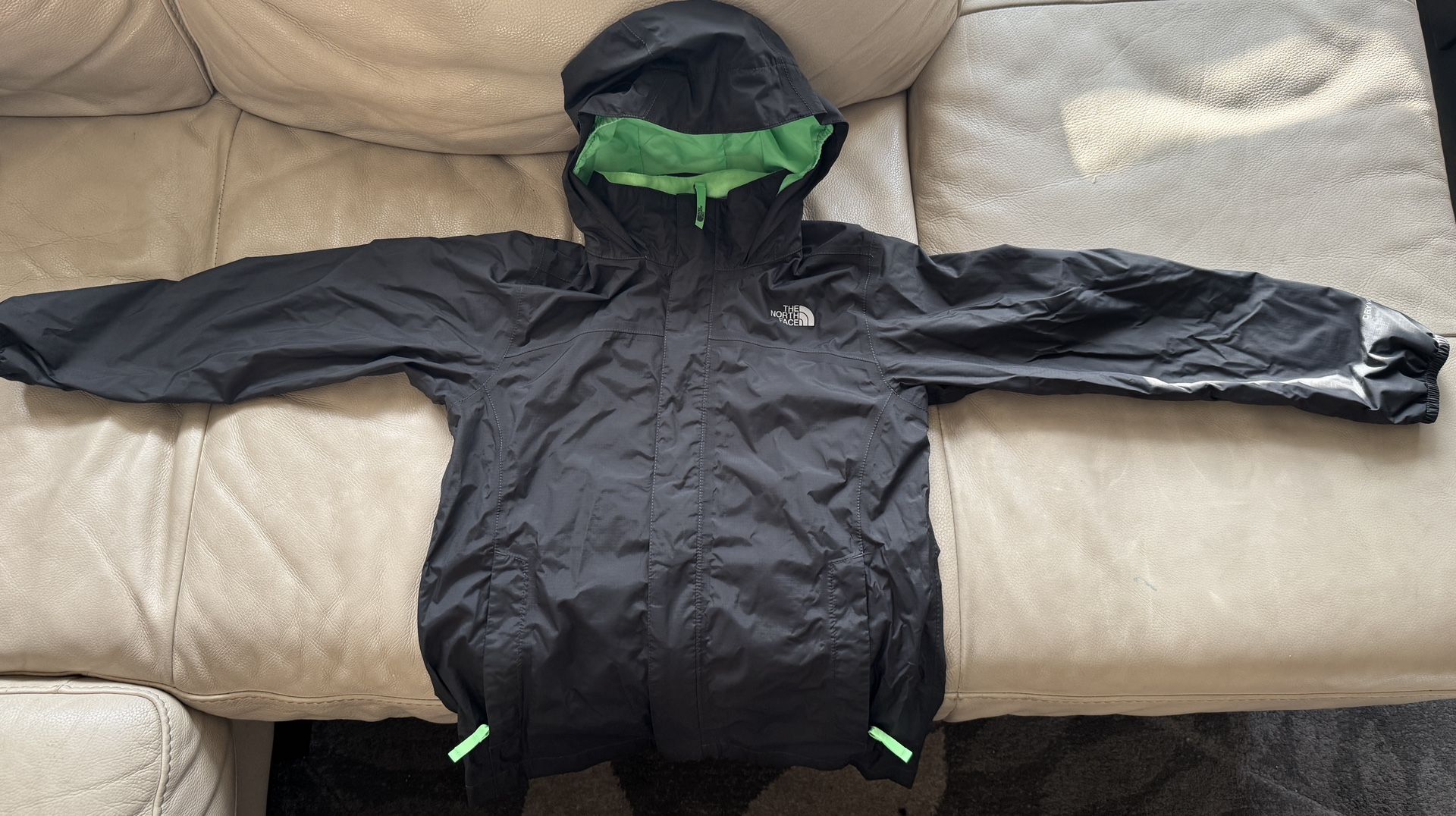 The North Face Dryvent Boys Rain Jacket