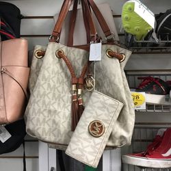 Variety Of Michael Kors Handbags