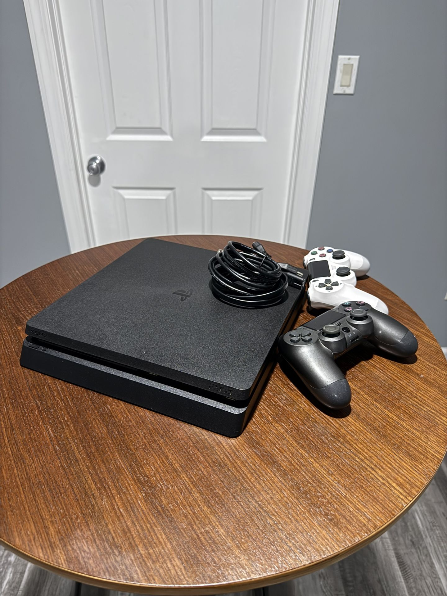 PS4 Slim 1TB