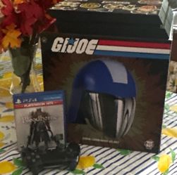 Sony PlayStation 4 PS4 Console Bundle – Controller, Cables, Bloodborne + G.I. Joe Cobra Commander Helmet (New in Box)