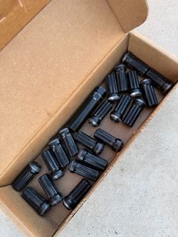 Lug nuts for jeep