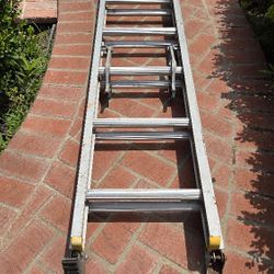 24' Aluminum  Extension  Lader 