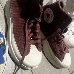 Womens Converse Sz 9 