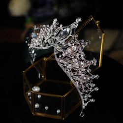 Tiara 