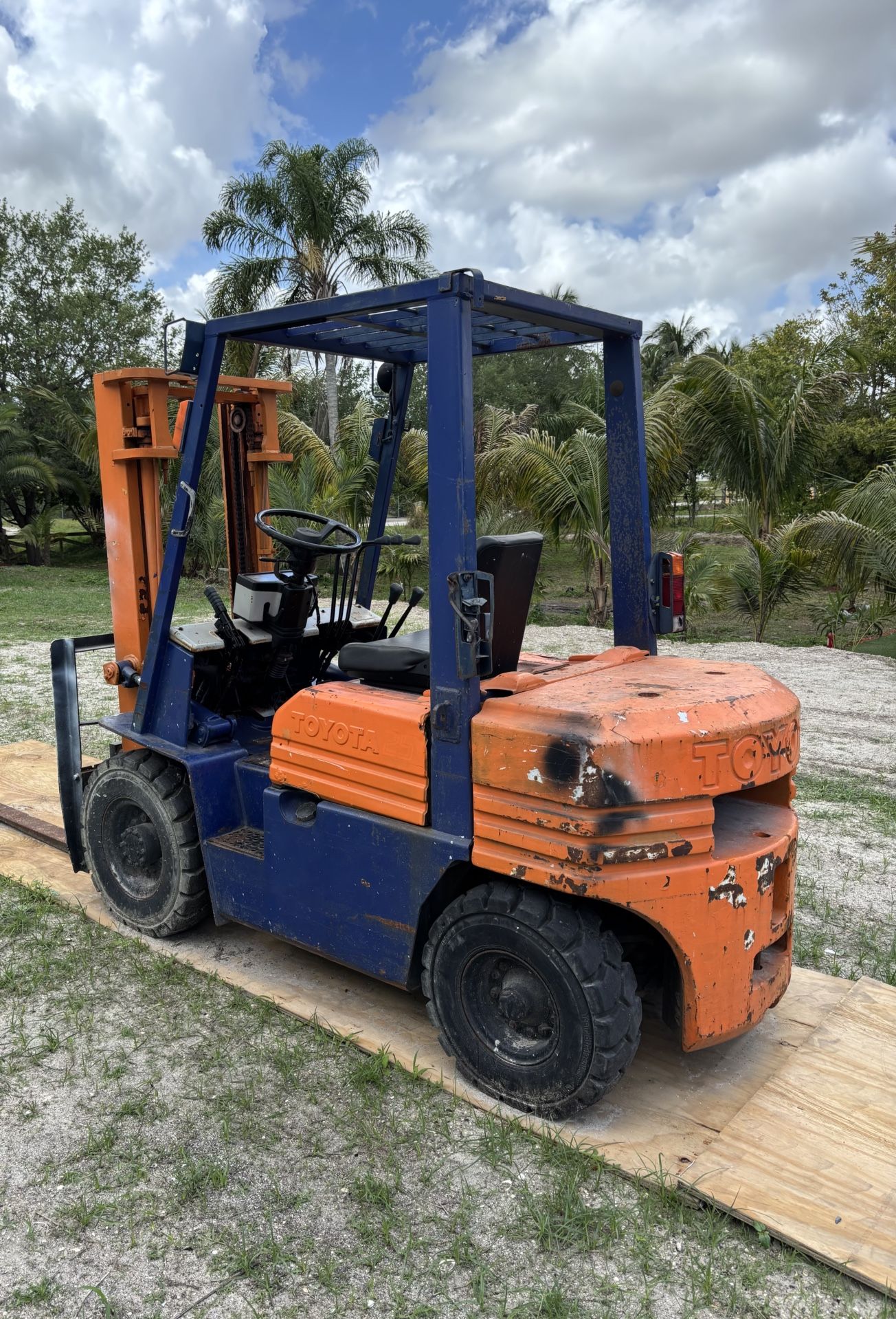 Forklift