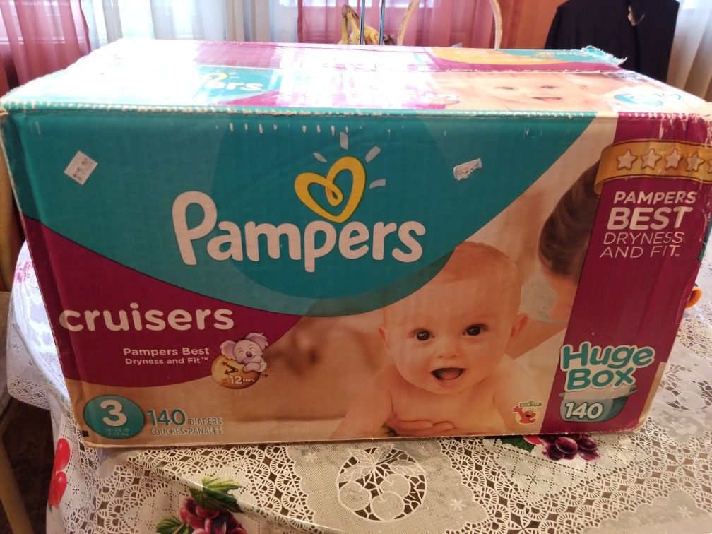 Brand new Pampers size 3 box.