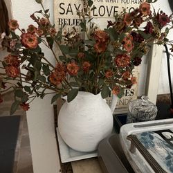 Flower Vase // Home Decor