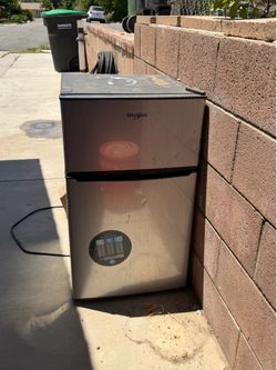 Whirpool Mini Fridge