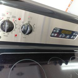 Used Electric Stove With Oven. $220 Obo