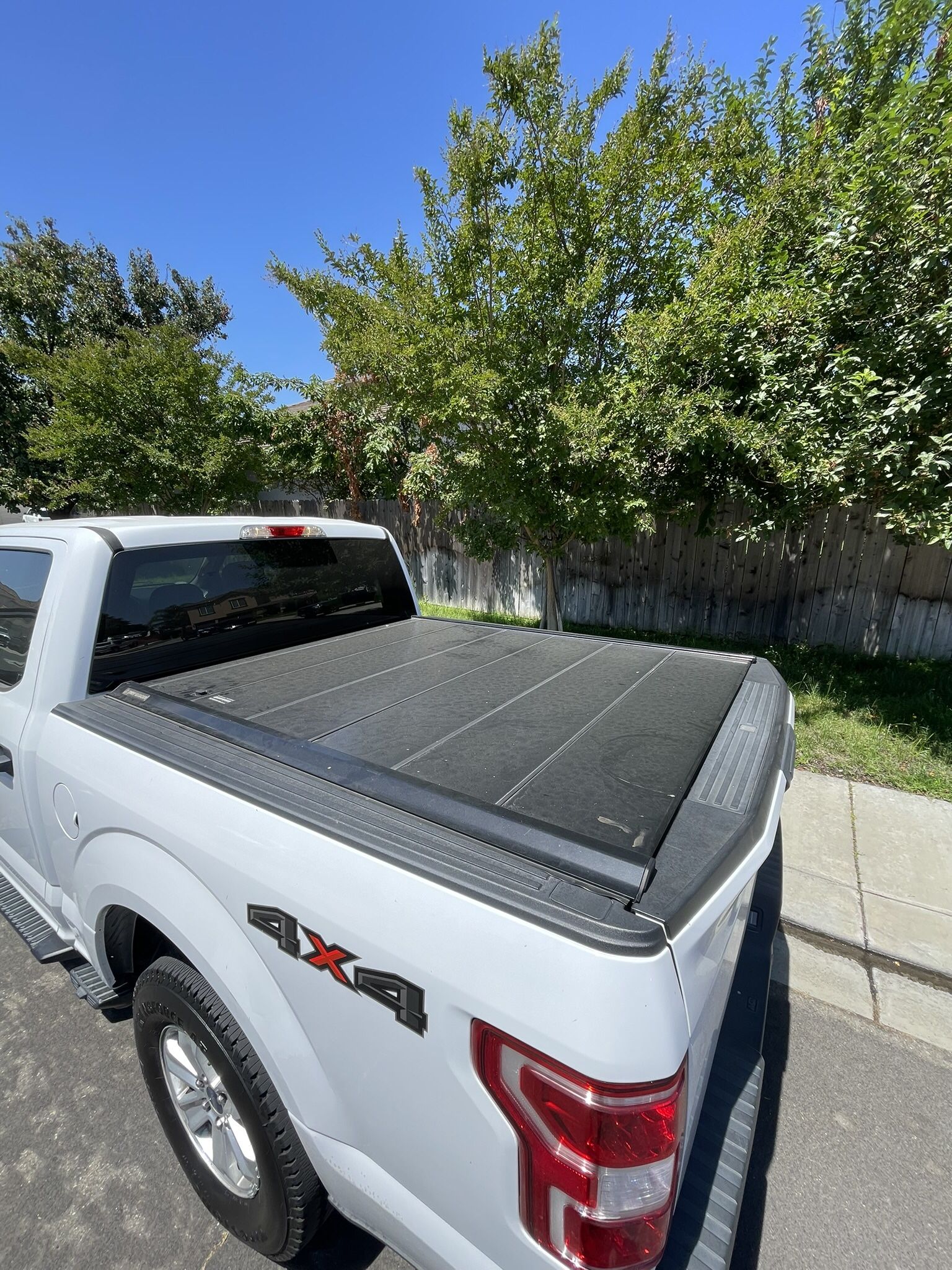 Peragon Tonneau Cover 2018 F150 (Short Bed 66”)