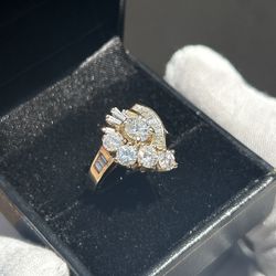 Ladies 14k Gold Diamond Ring 