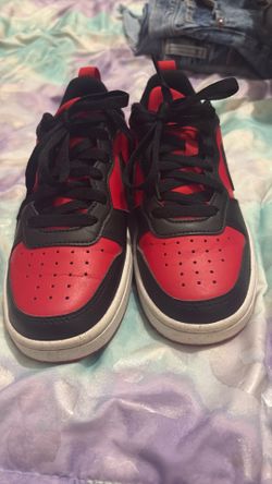 Nike Kids Sneakers Size 3.5 – Clean & Ready to Wear