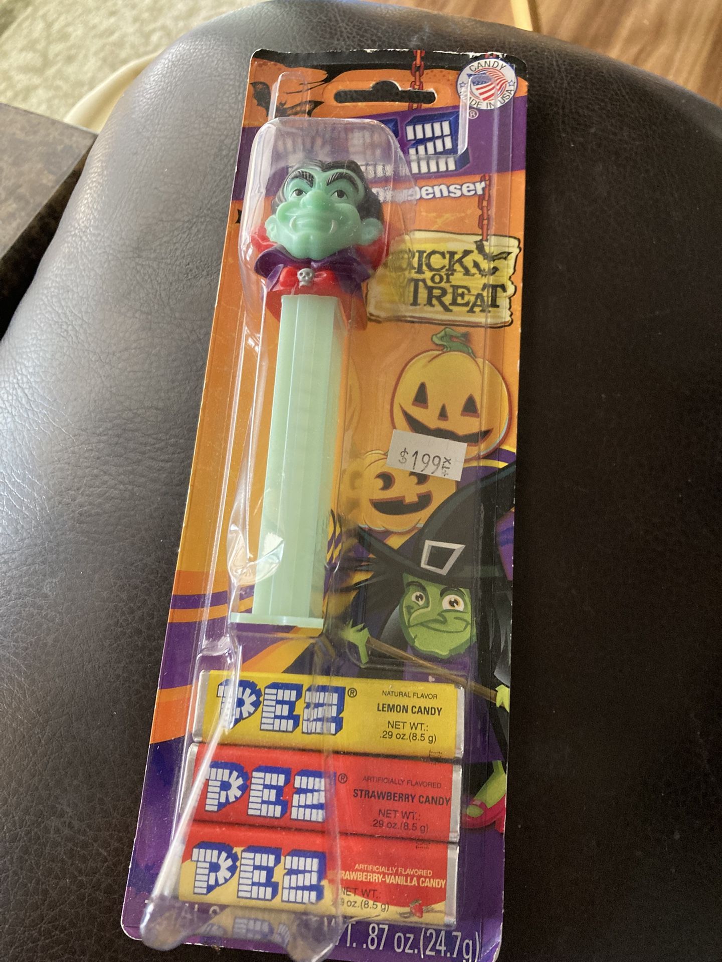 New! Vintage Dracula Pez Dispenser With Candy