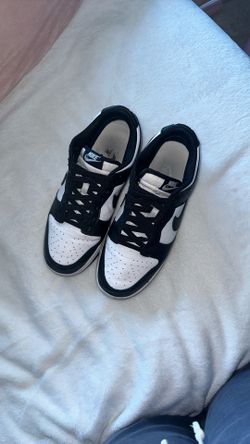 Men's Size 9 Panda Dunks