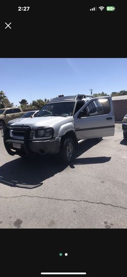 2003 Nissan Xterra( Just push bar)