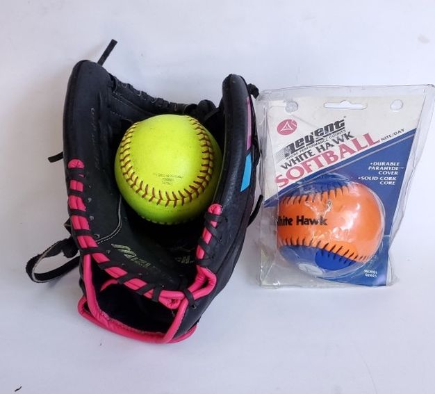 Mizuno Softball Glove And 2 Softballs