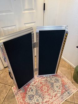 $40 BRAND NEW 3 FOOT WHEELCHAIR RAMP