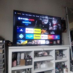 55inch lg tv  uhd 4k 55UT7570PUB with remote 