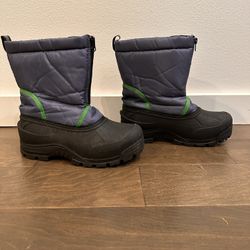 Kids Size 7 Snow Boots