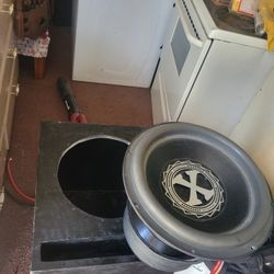 Subwoofer 15.  $300. 